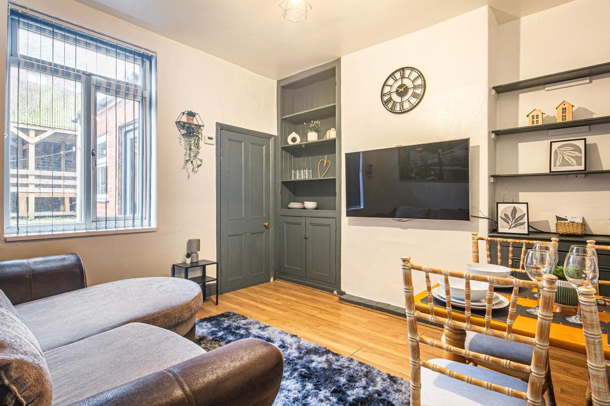 Holiday home Four Bedrrom House By Brookland Serviced Short Lets With Free Wifi Sheffield