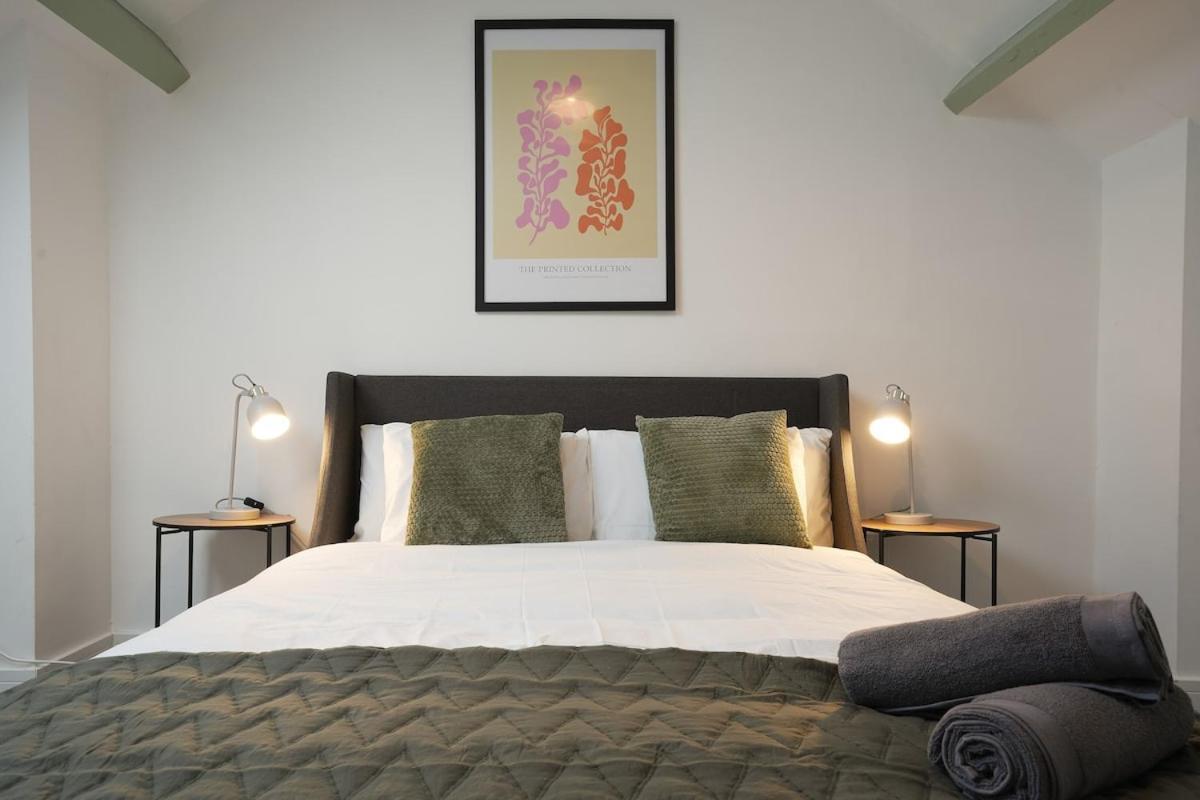 Modern 2 Bed In Hillsborough With Free Secure Parking - Hosted By Host Save Apartment Sheffield