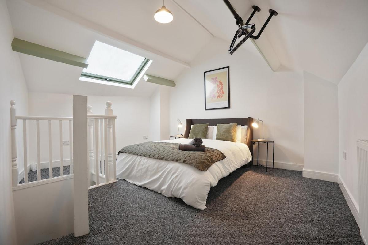 Apartment Modern 2 Bed In Hillsborough With Free Secure Parking - Hosted By Host Save Sheffield