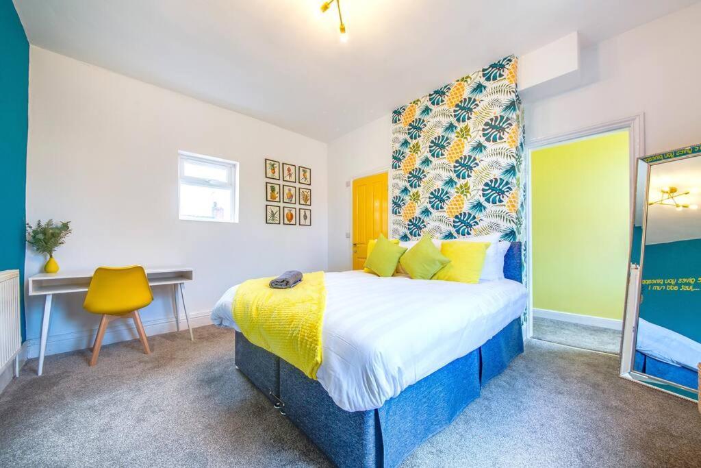 Apartment Stunning & Spacious 6br 10 Beds 5min To
