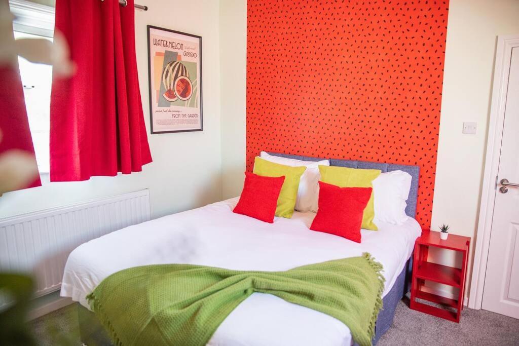 Stunning & Spacious 6br 10 Beds 5min To Apartment