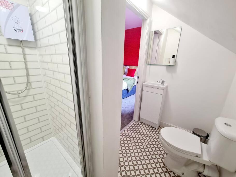 Stunning & Spacious 6br 10 Beds 5min To Apartment *