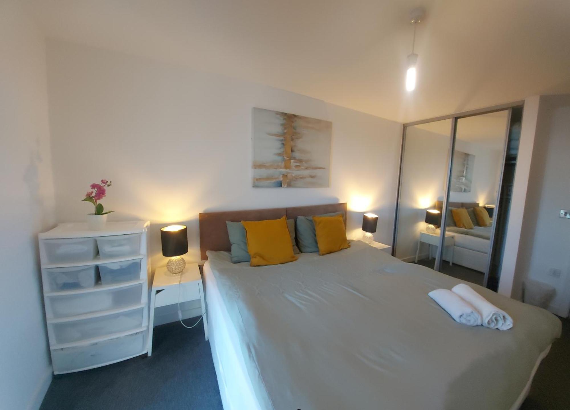 Apartment Lovely Stylish 2 Bedroom Serviced In Free Wifi Sheffield