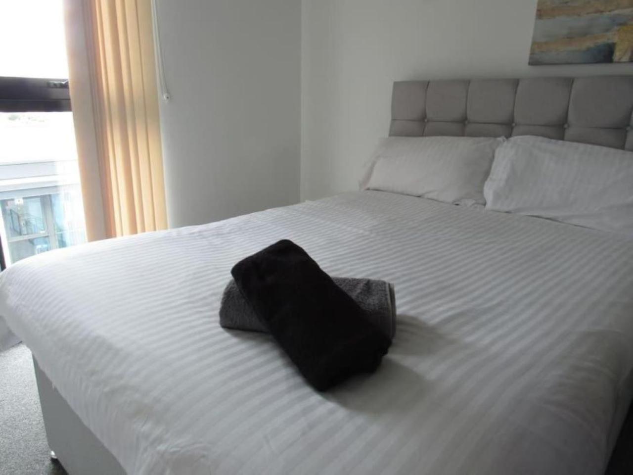 Apartment Lovely Stylish 2 Bedroom Serviced In Free Wifi