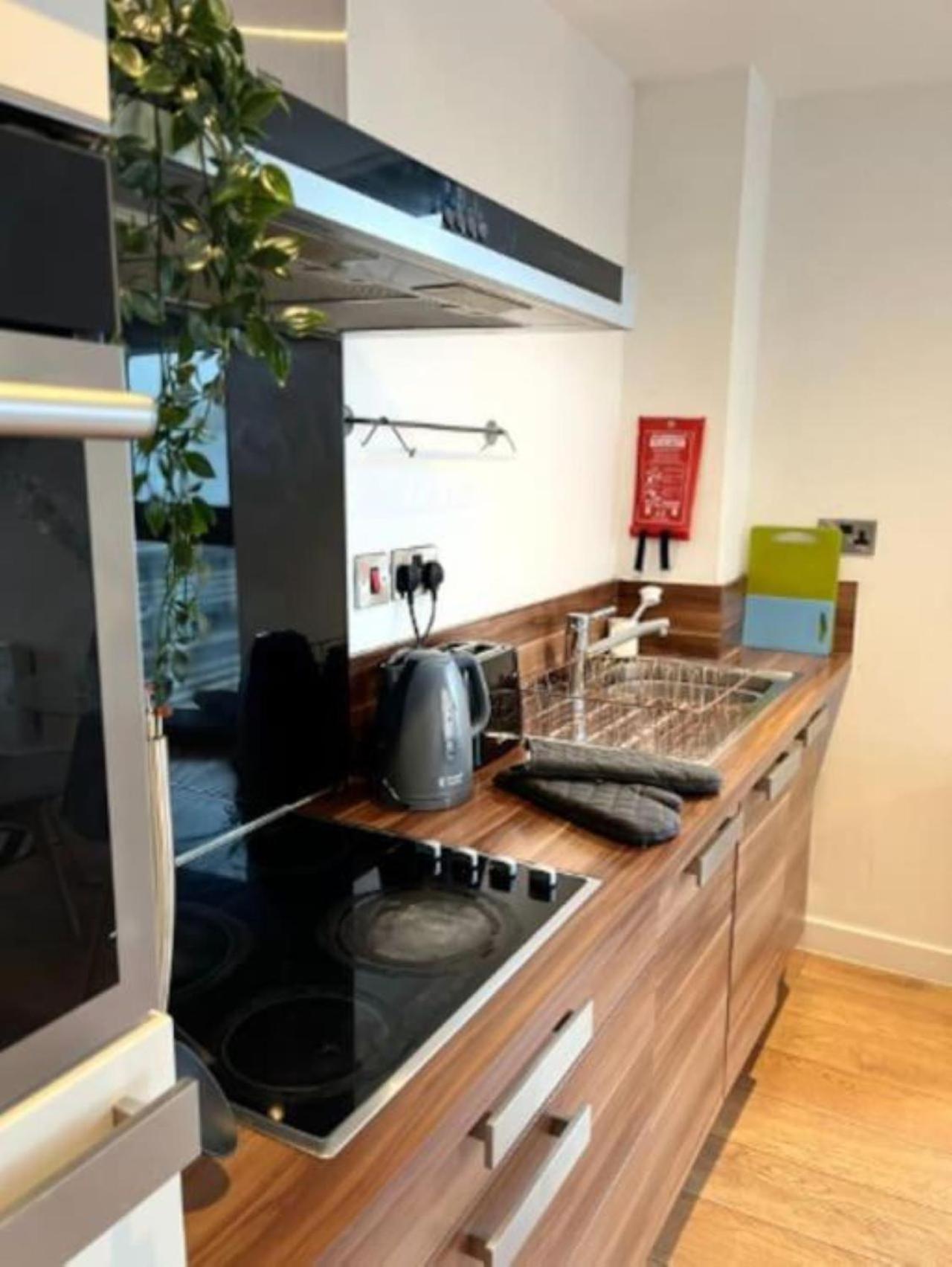 Lovely Stylish 2 Bedroom Serviced In Free Wifi Sheffield