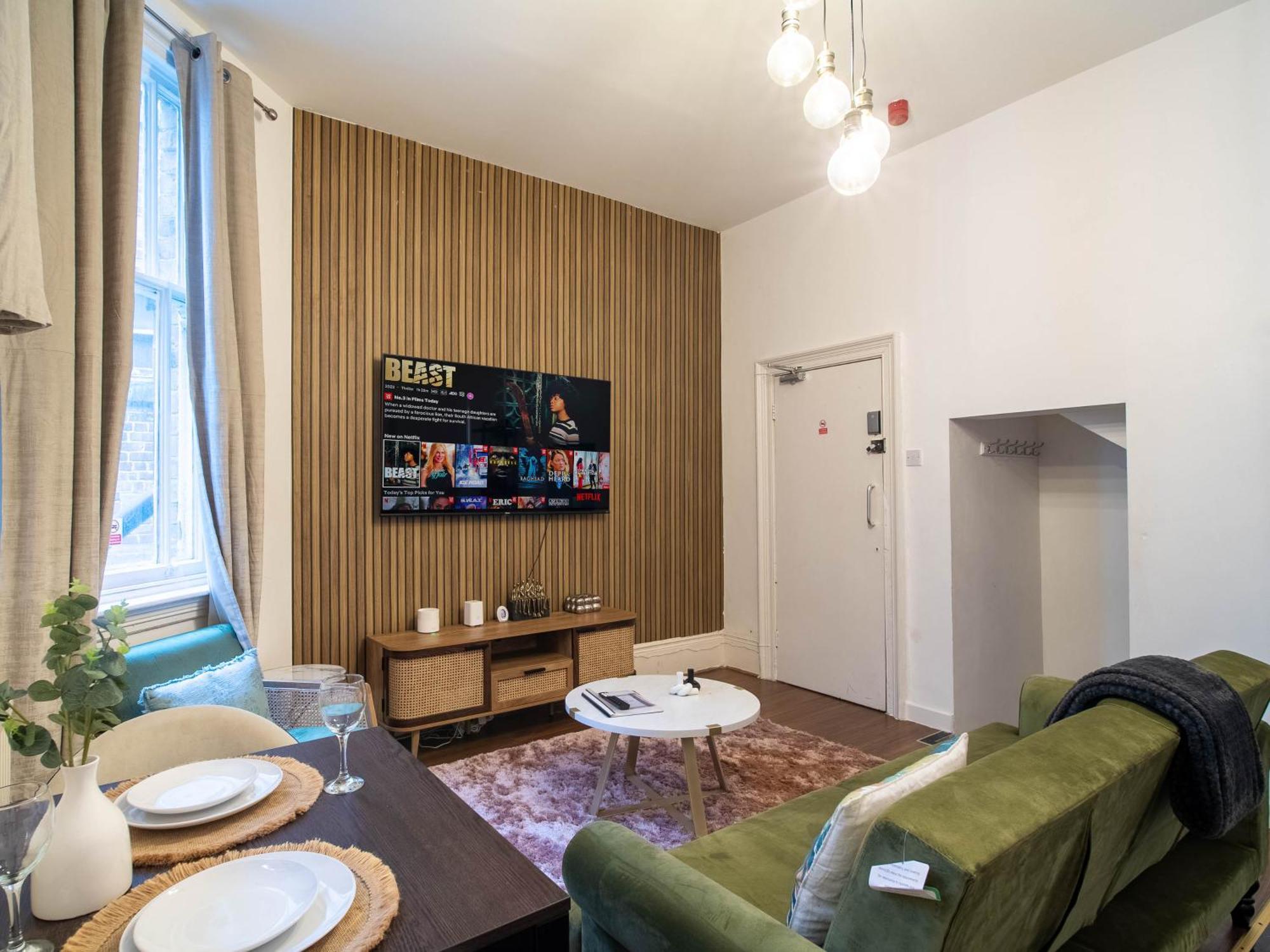 Cosyglam Centre Apartment