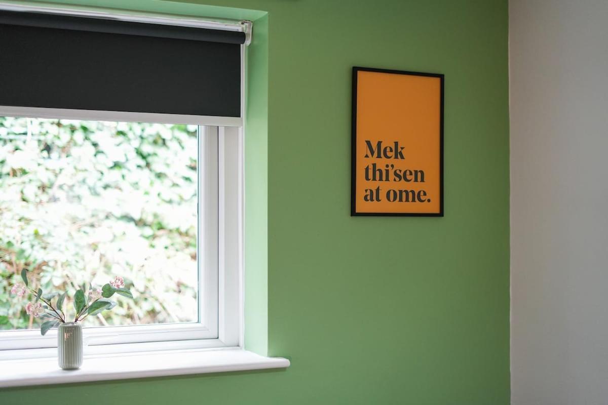 Modern 4 Bed Town-house, Free Parking Apartamento Sheffield