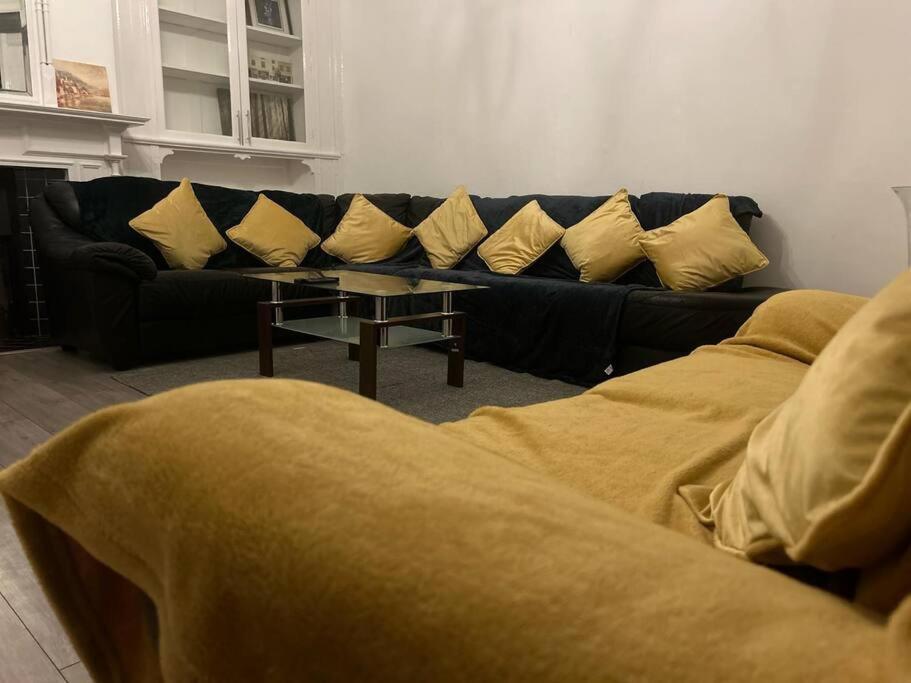Homely Duplex 4 Bed & 3 Bathrooms *