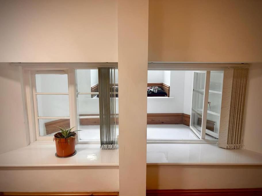 Apartment Homely Duplex 4 Bed & 3 Bathrooms Sheffield