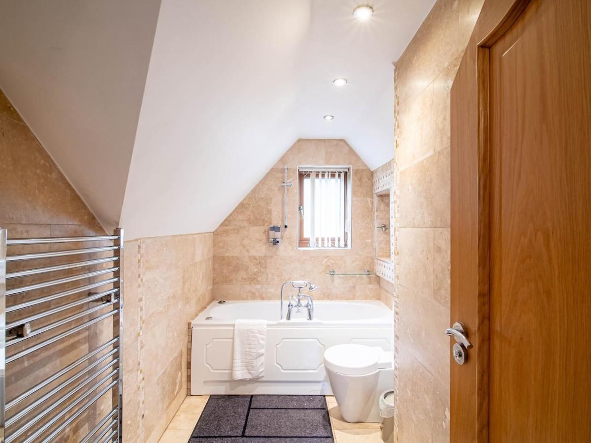 Exclusive 3-bedroom In Villa
