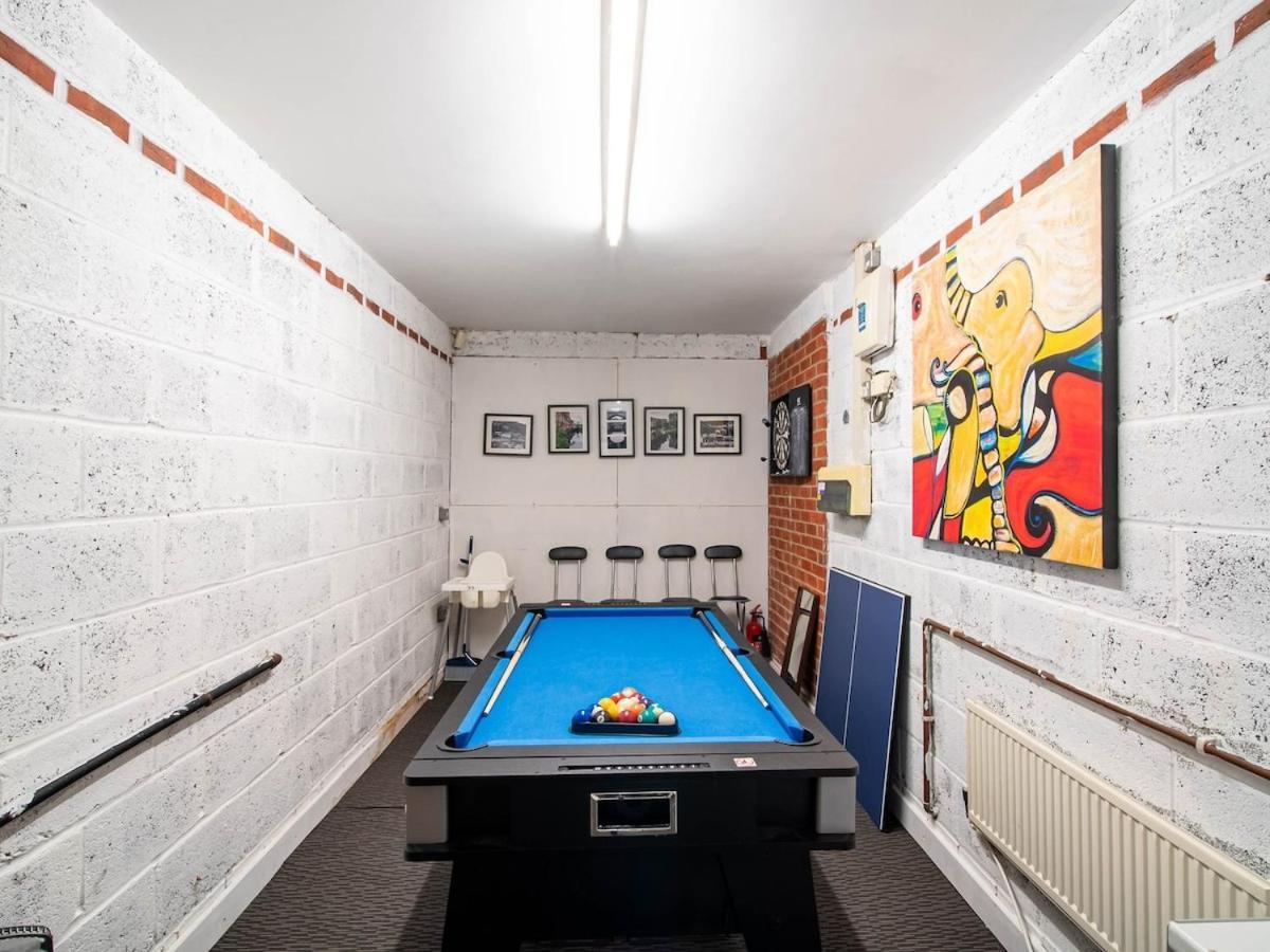 Exclusive 3-bedroom In * Sheffield