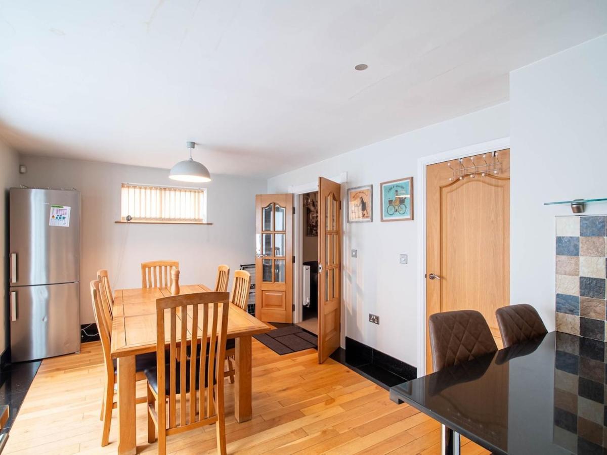 Exclusive 3-bedroom In * Sheffield