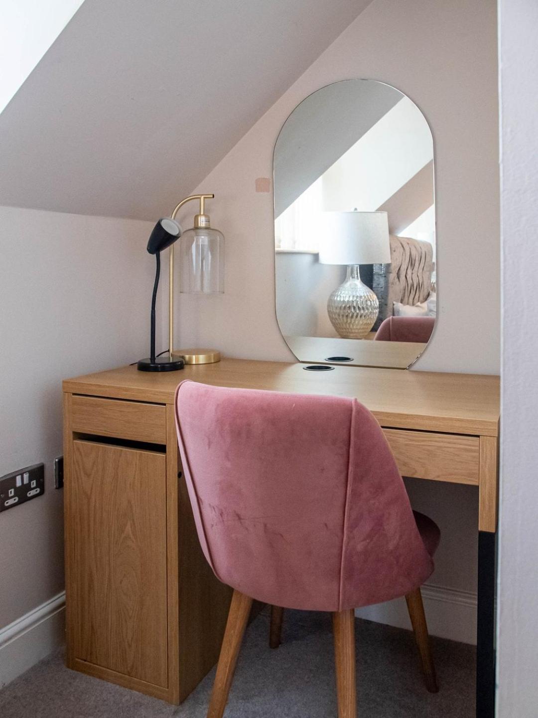 Exclusive 3-bedroom In * Sheffield