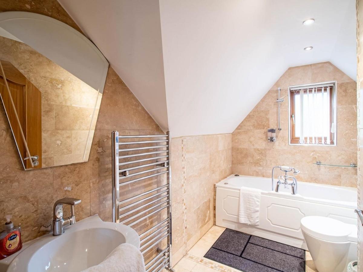 Exclusive 3-bedroom In Villa *