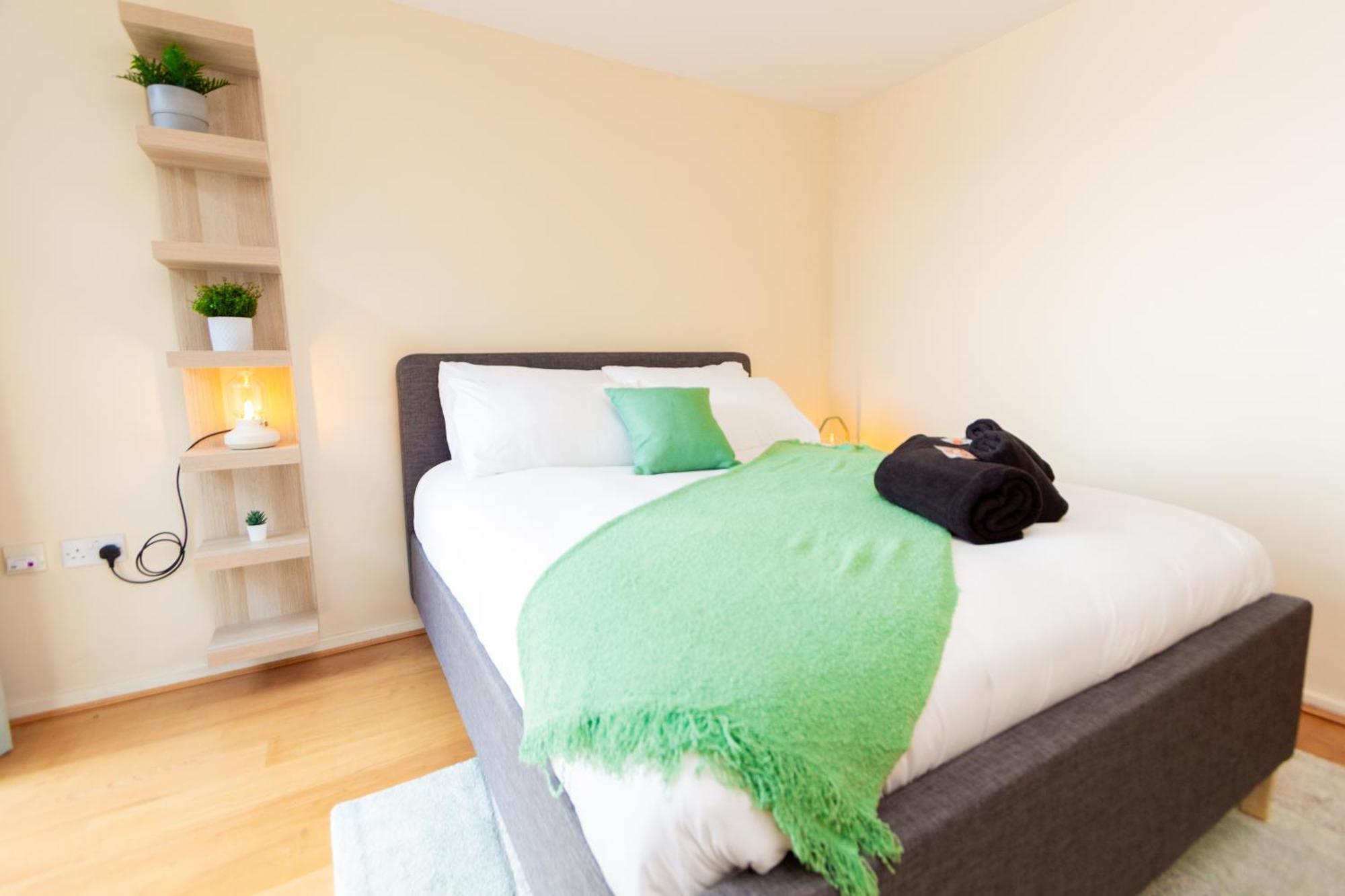 Apartment Centre Getaway - Modern 1br With Parking Sheffield