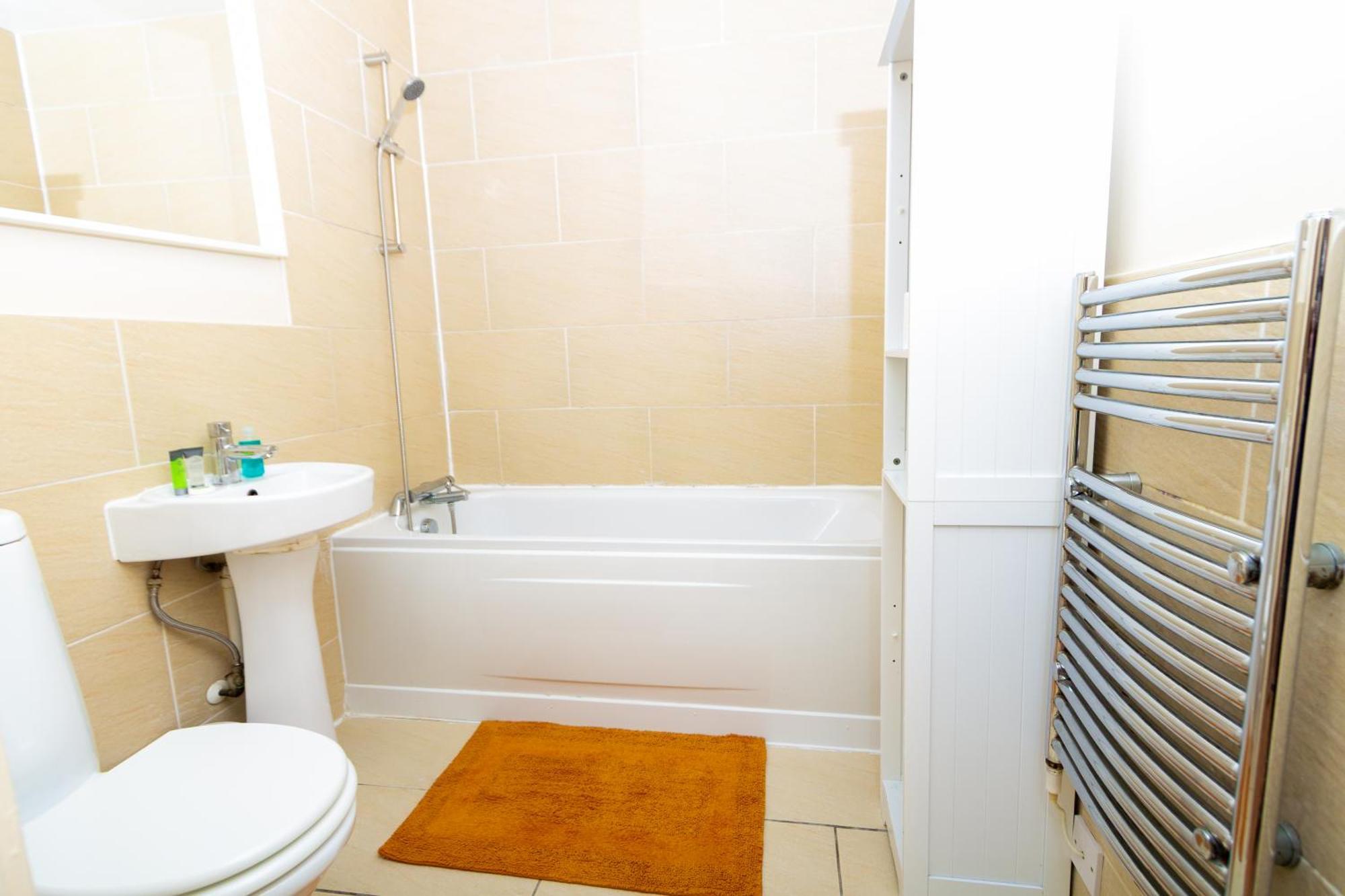 Centre Getaway - Modern 1br With Parking