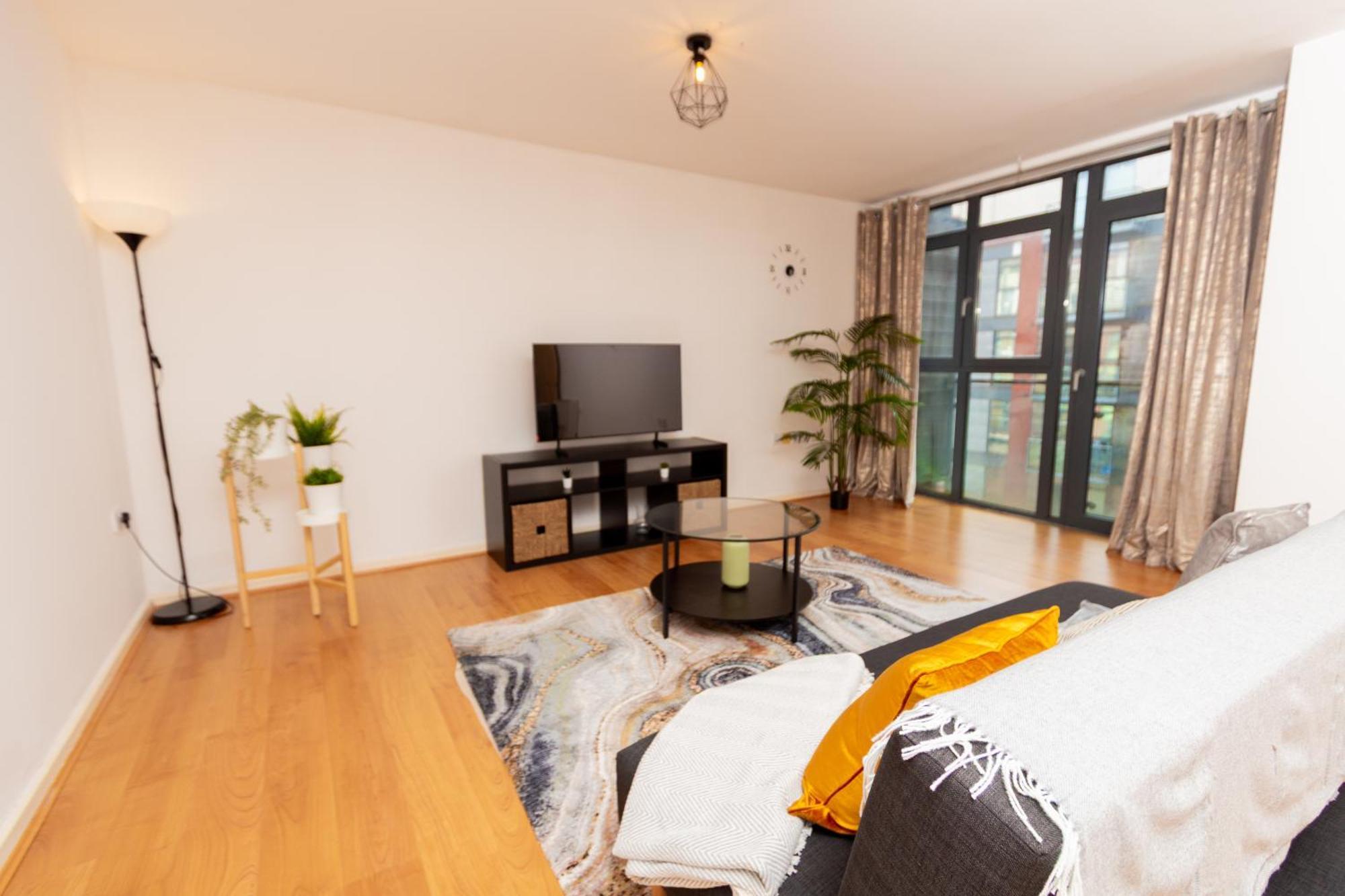 Apartment Centre Getaway - Modern 1br With Parking Sheffield