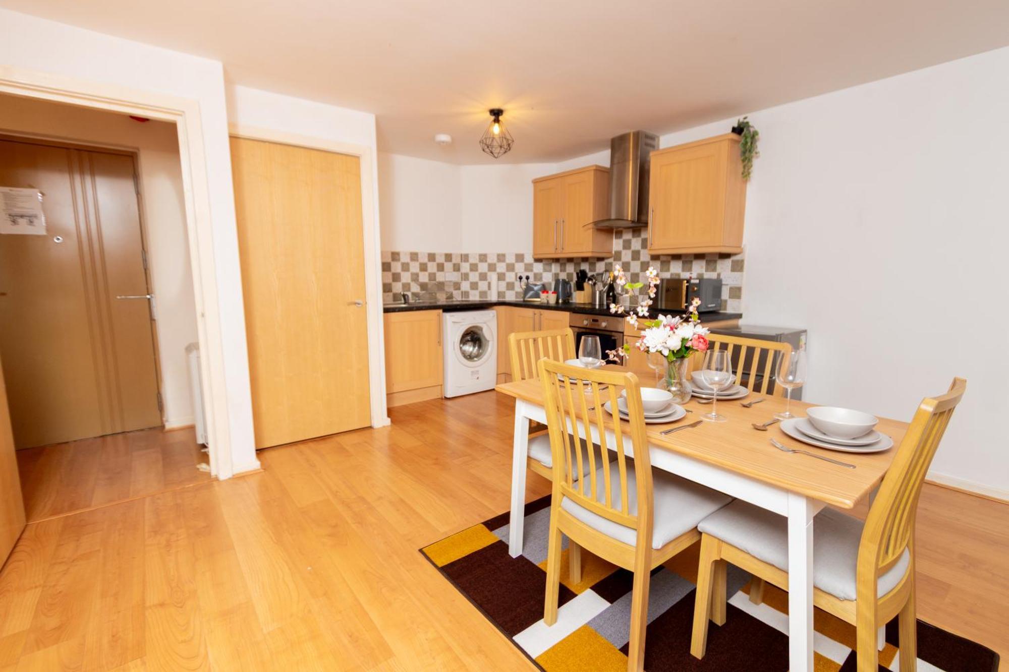 Centre Getaway - Modern 1br With Parking Sheffield