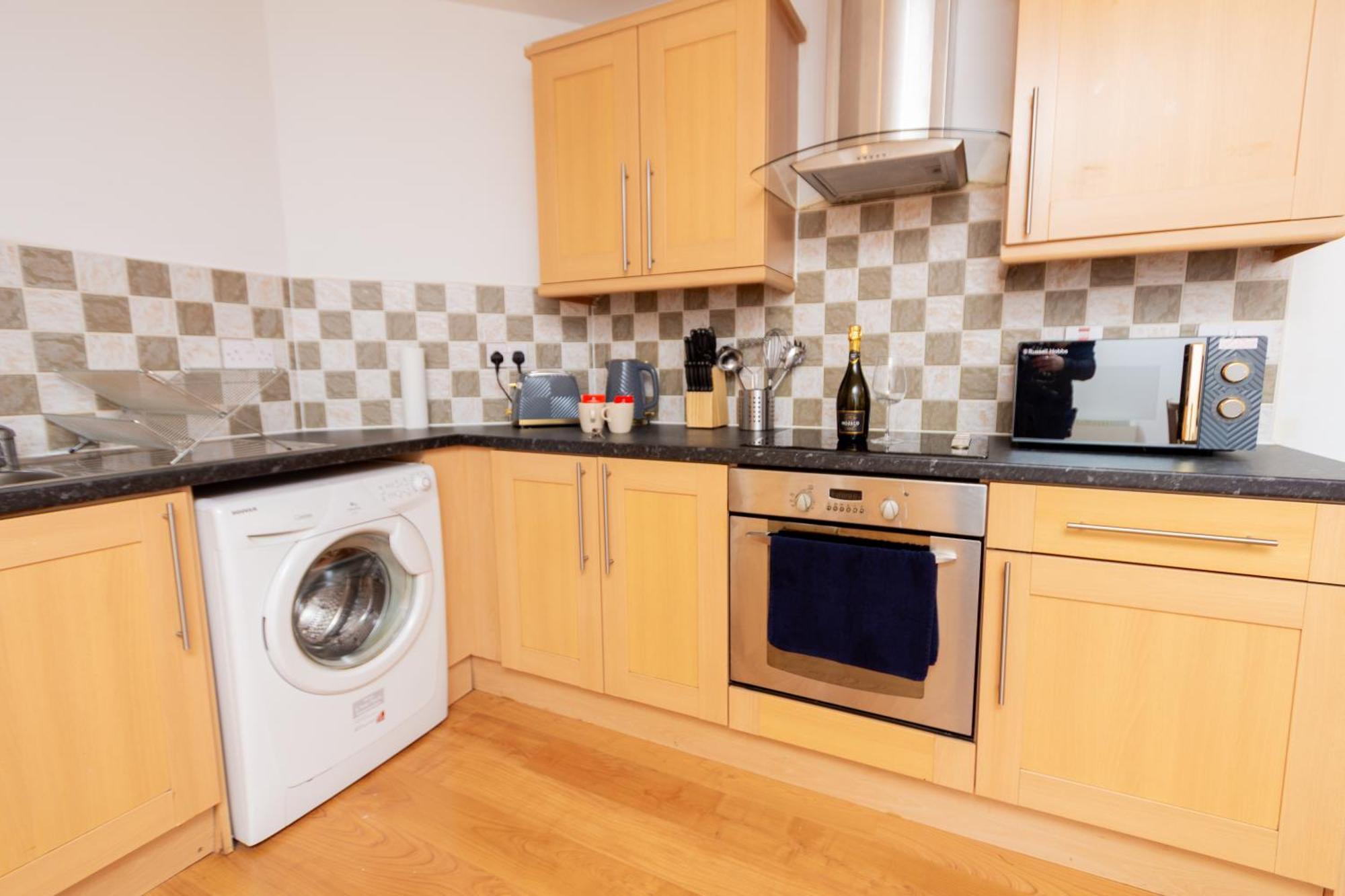 Centre Getaway - Modern 1br With Parking * Sheffield