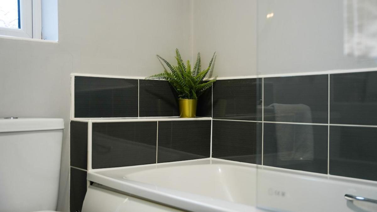 Spacious 2 Bedroom House In Holiday home Sheffield