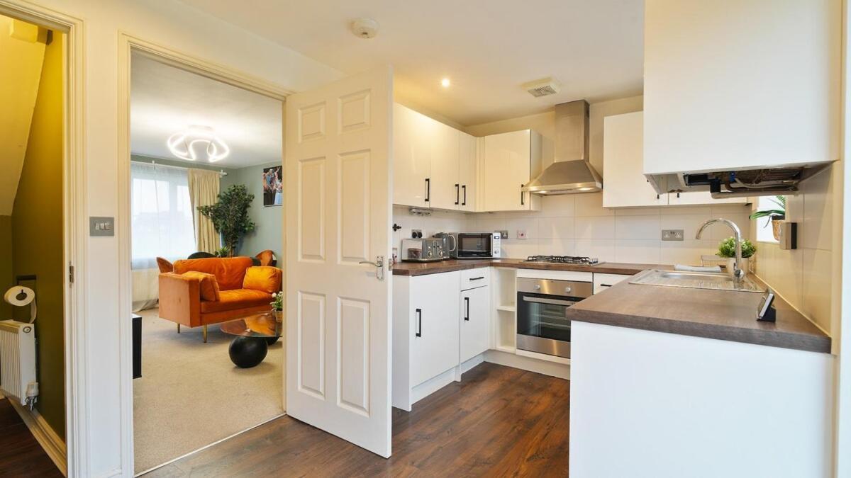 Spacious 2 Bedroom House In Sheffield