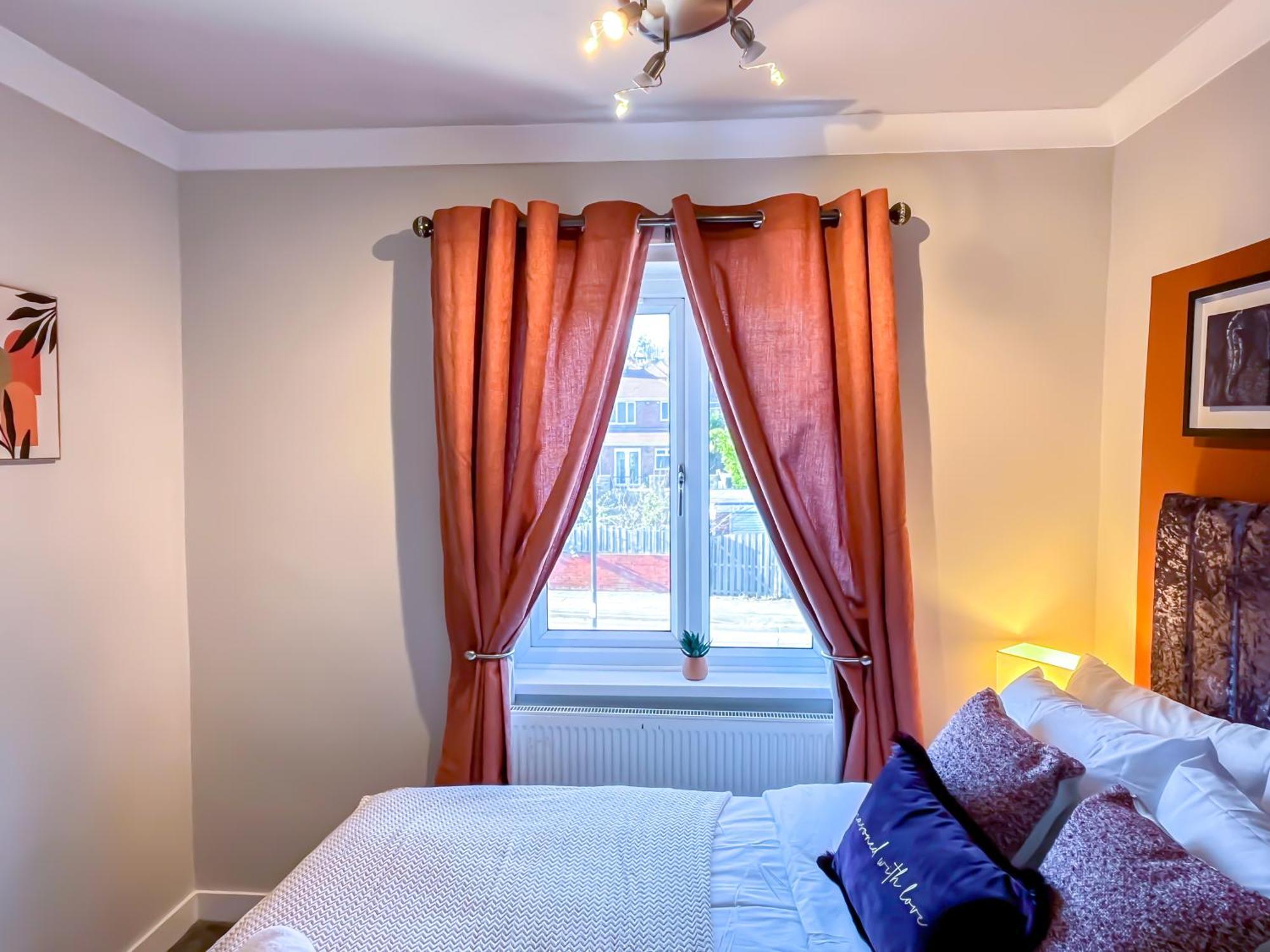 Casa de férias Colleyhouse-private Parking-business-group-relocation-spaciousstylish 4brhome-sleeps 10