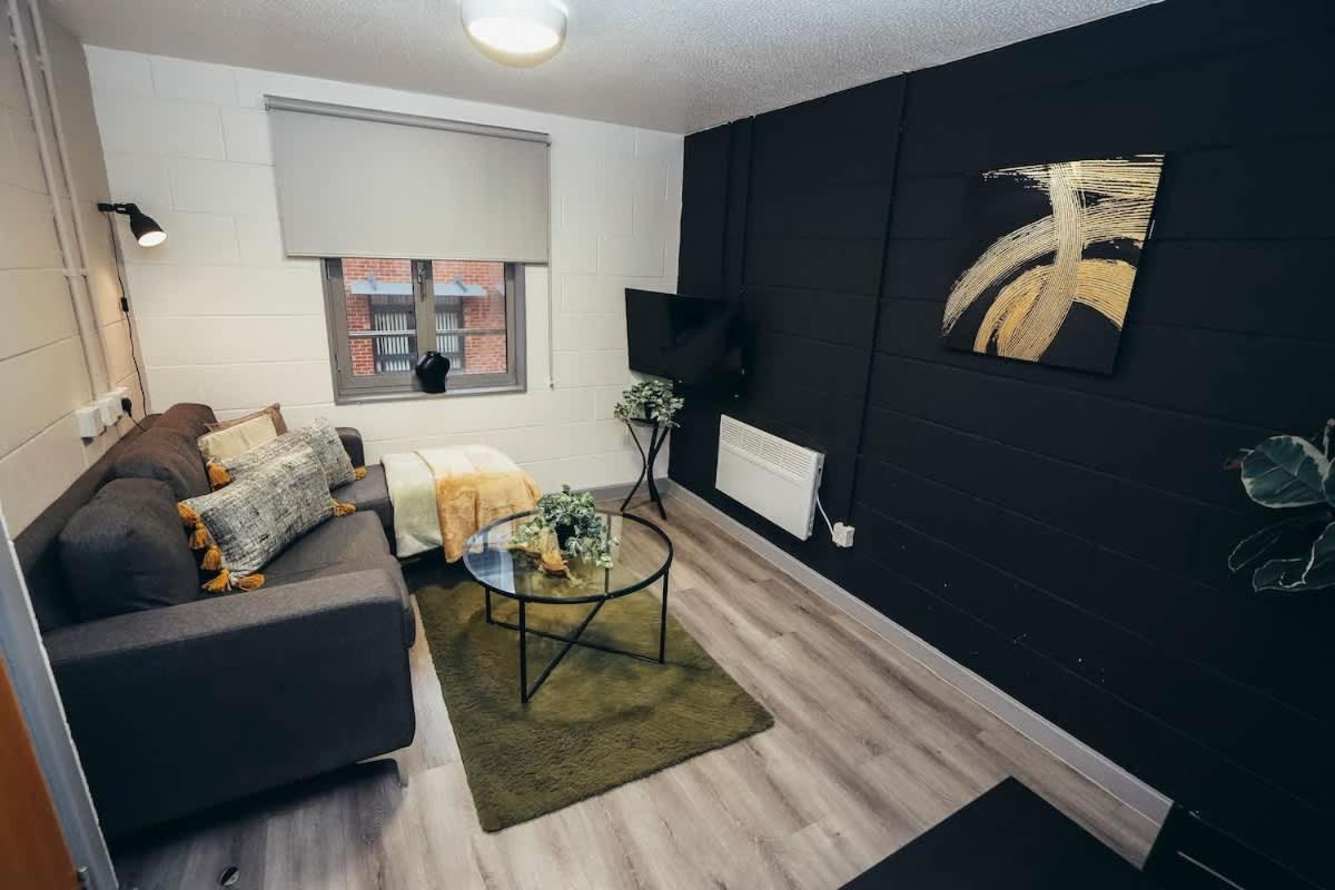1br Centre Apt, Self Check In, Wifi, By Derbnb Apartment