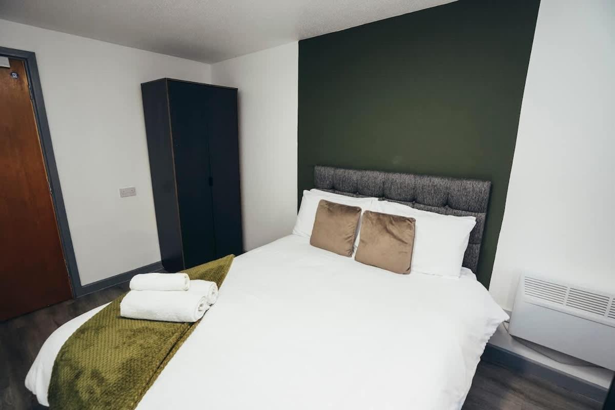 Apartment 1br Centre Apt, Self Check In, Wifi, By Derbnb