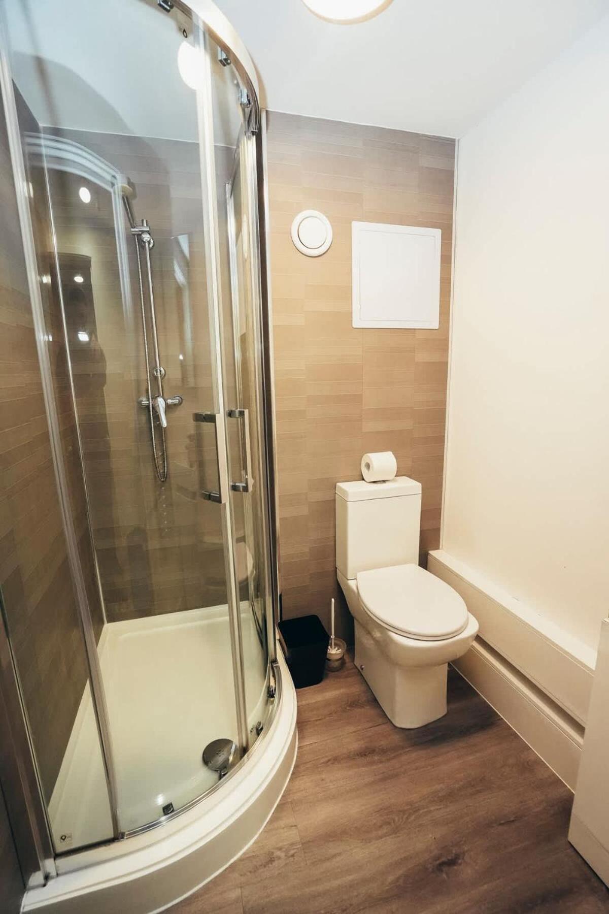 Apartment 1br Centre Apt, Self Check In, Wifi, By Derbnb
