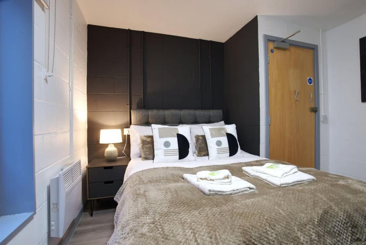 1br Centre Apt, Self Check In, Wifi, By Derbnb