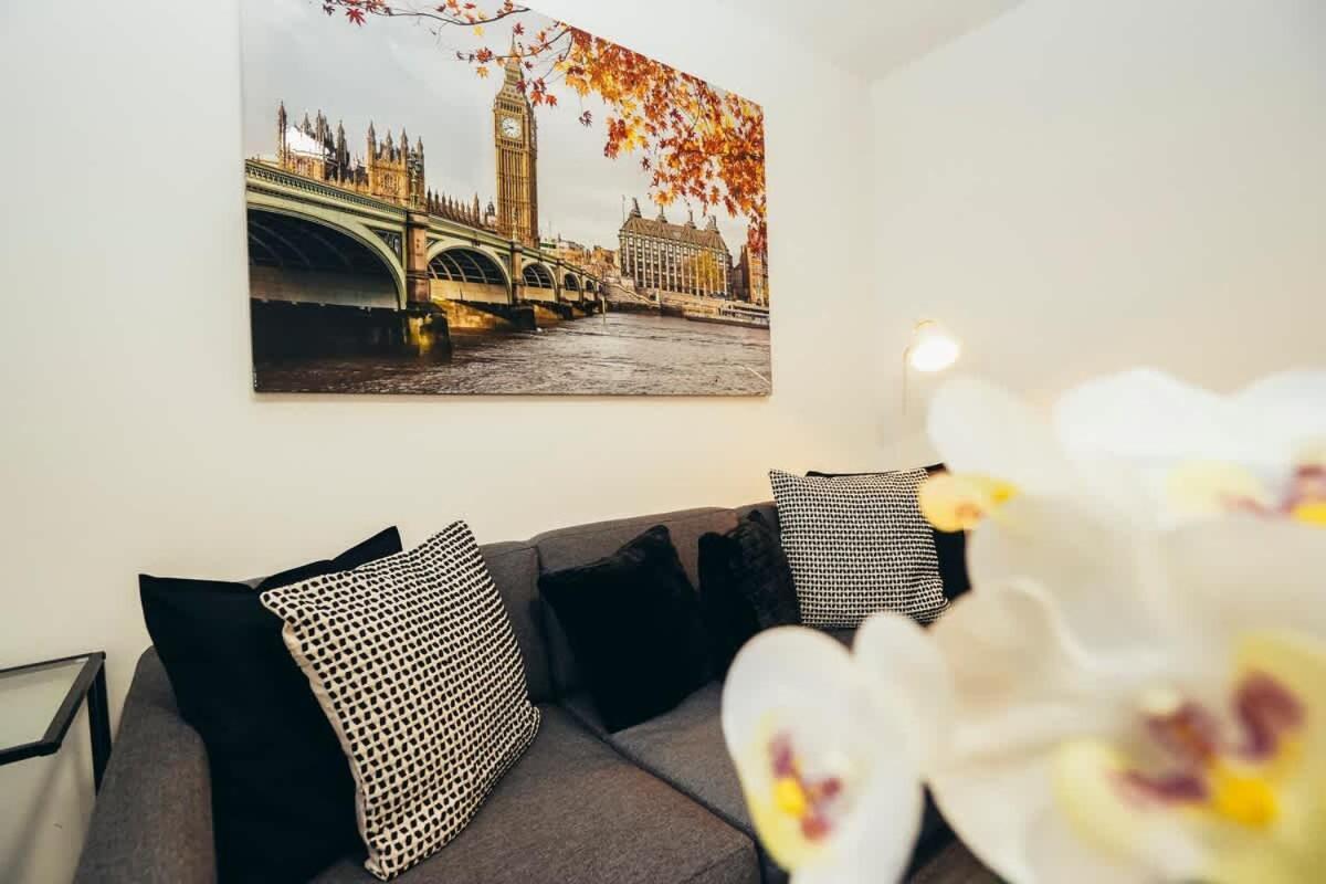 1br Centre Apt, Self Check In, Wifi, By Derbnb *