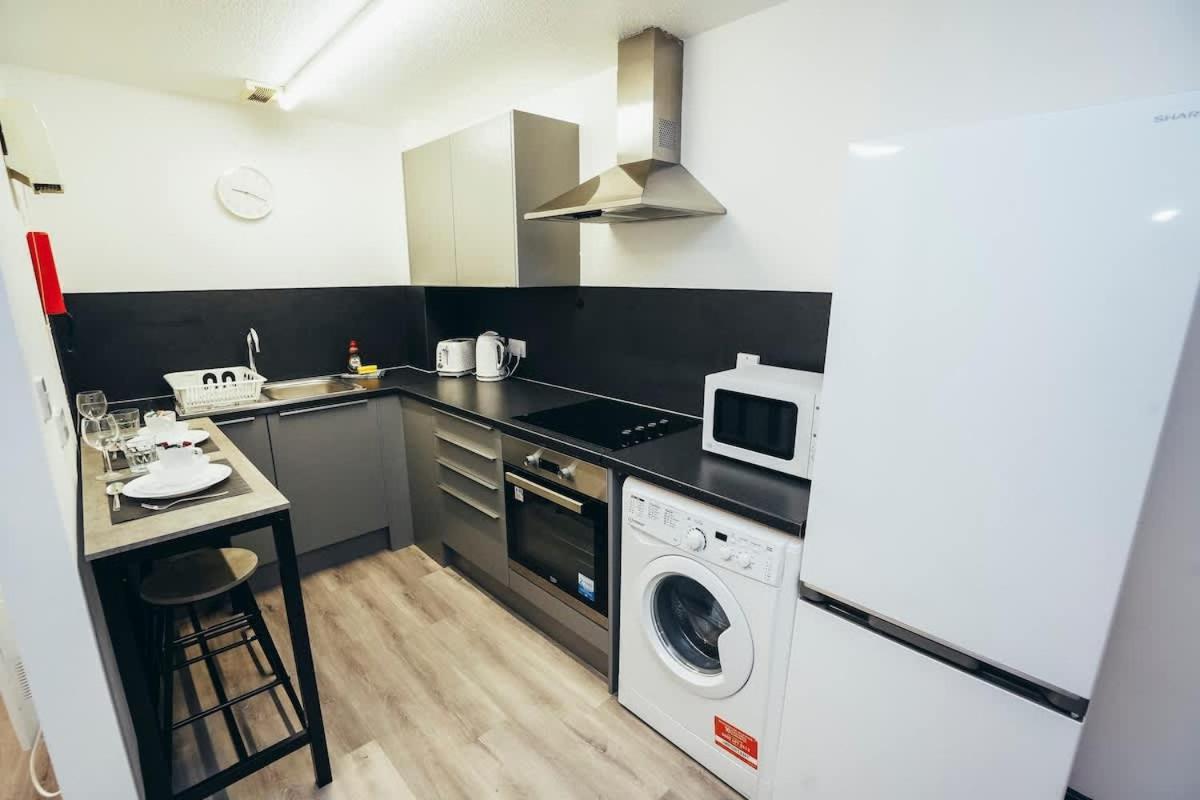 1br Centre Apt, Self Check In, Wifi, By Derbnb *