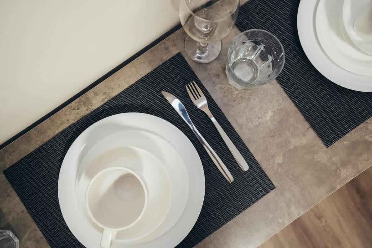 1br Centre Apt, Self Check In, Wifi, By Derbnb