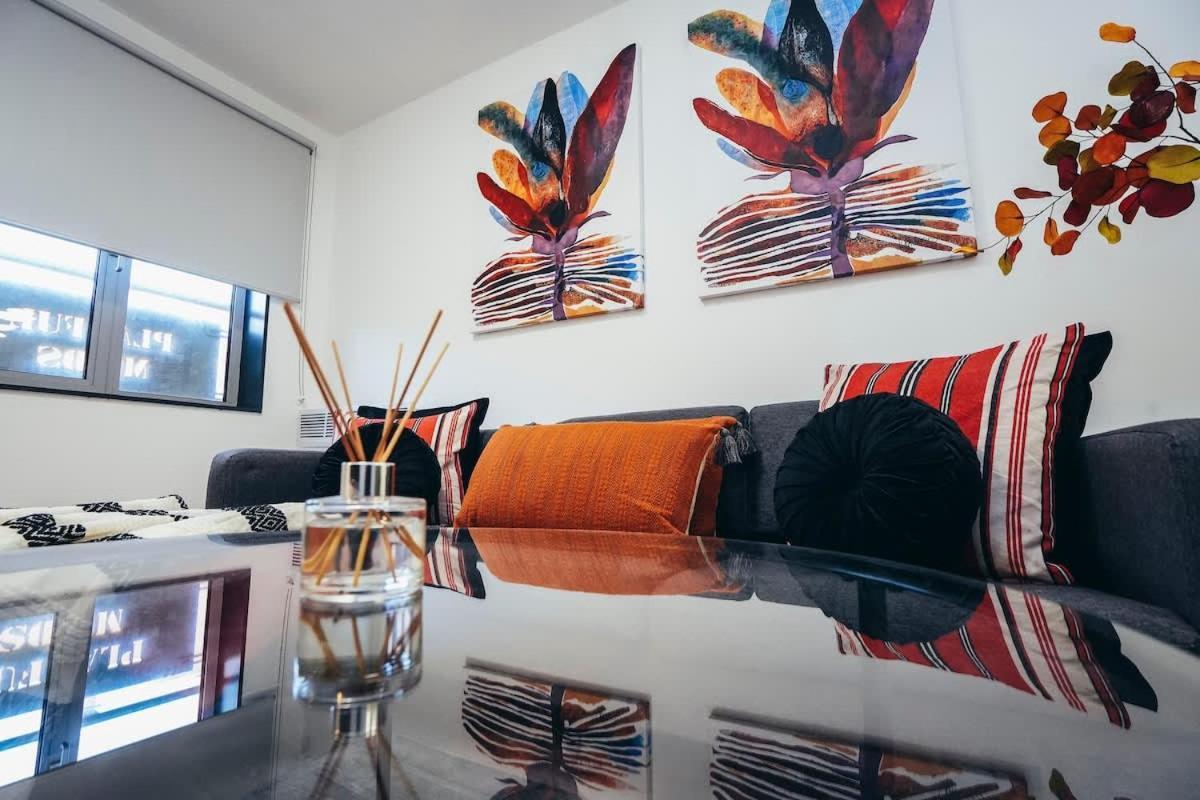 Apartment 1br Centre Apt, Self Check In, Wifi, By Derbnb