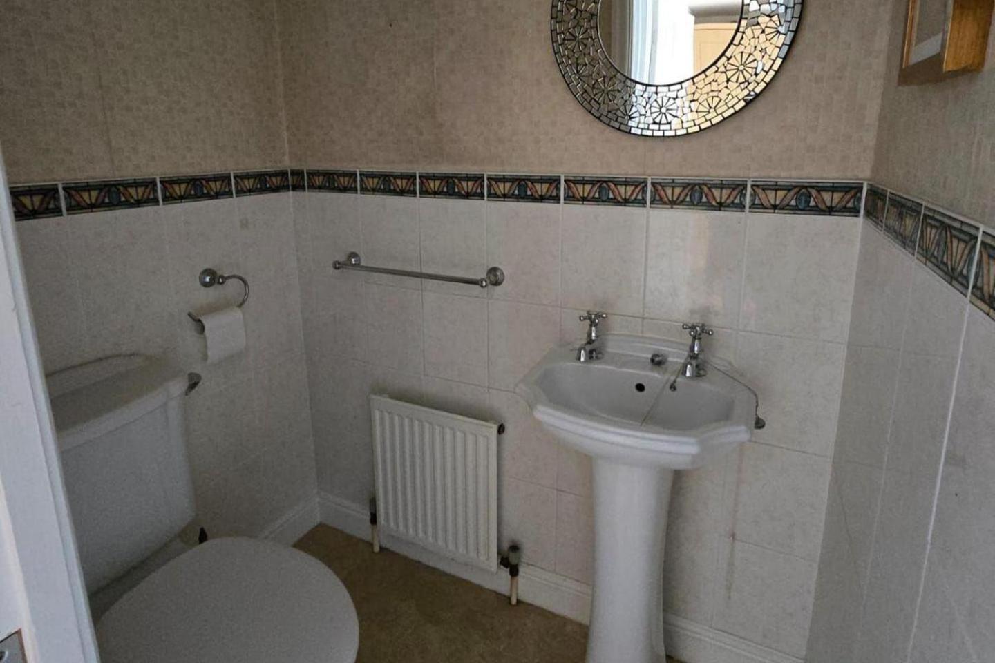 Spacious - Sleeps 7 Garden & Parking *