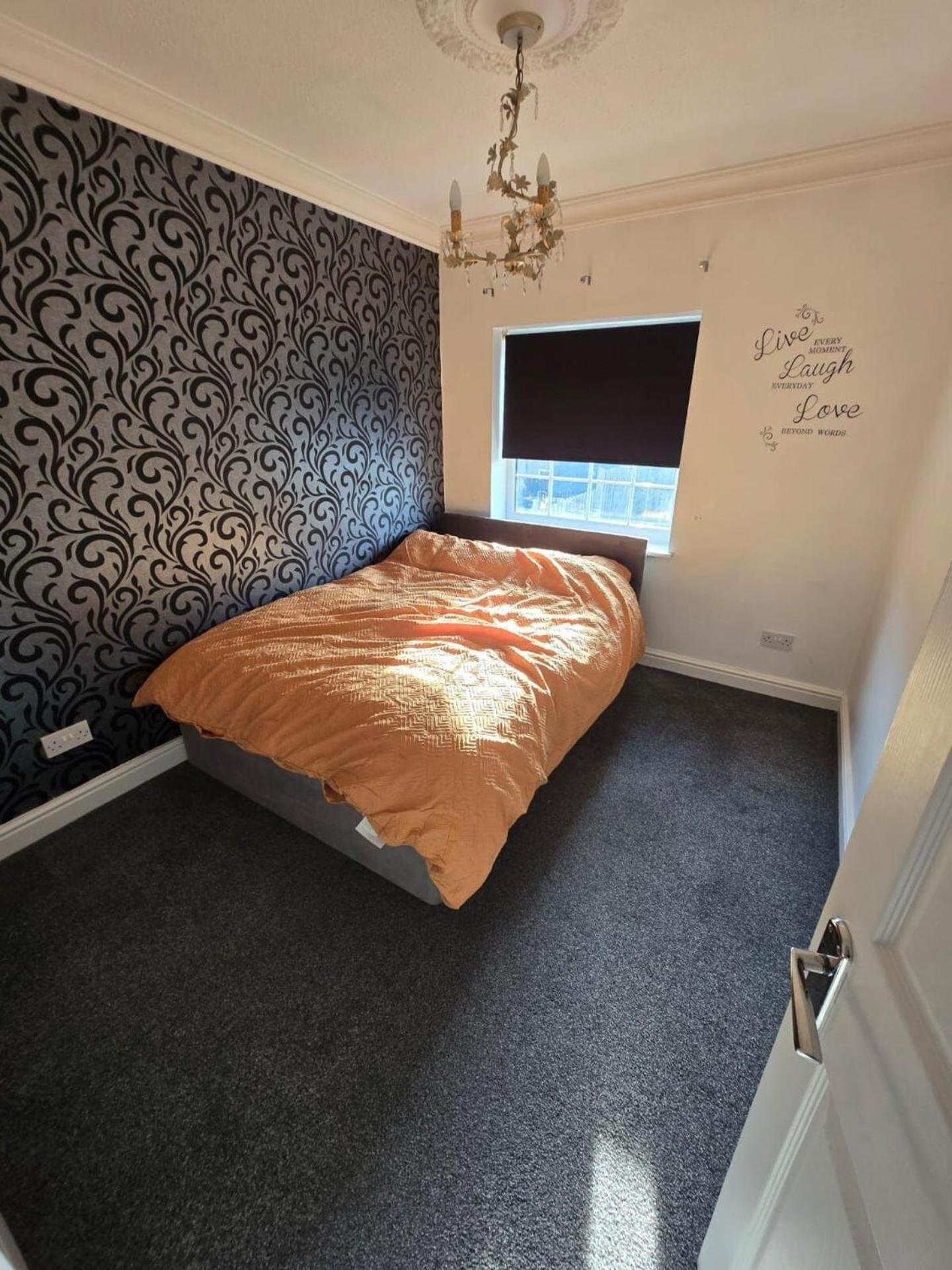 Spacious - Sleeps 7 Garden & Parking Holiday home