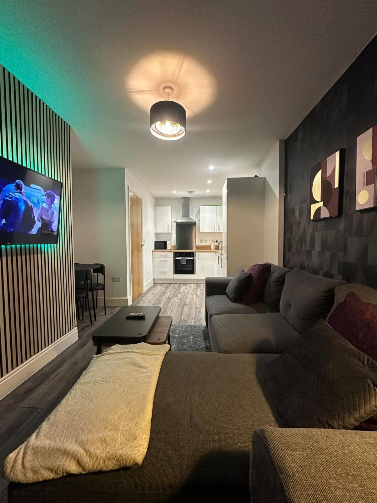 Queen House Stylish Apartment Sheffield