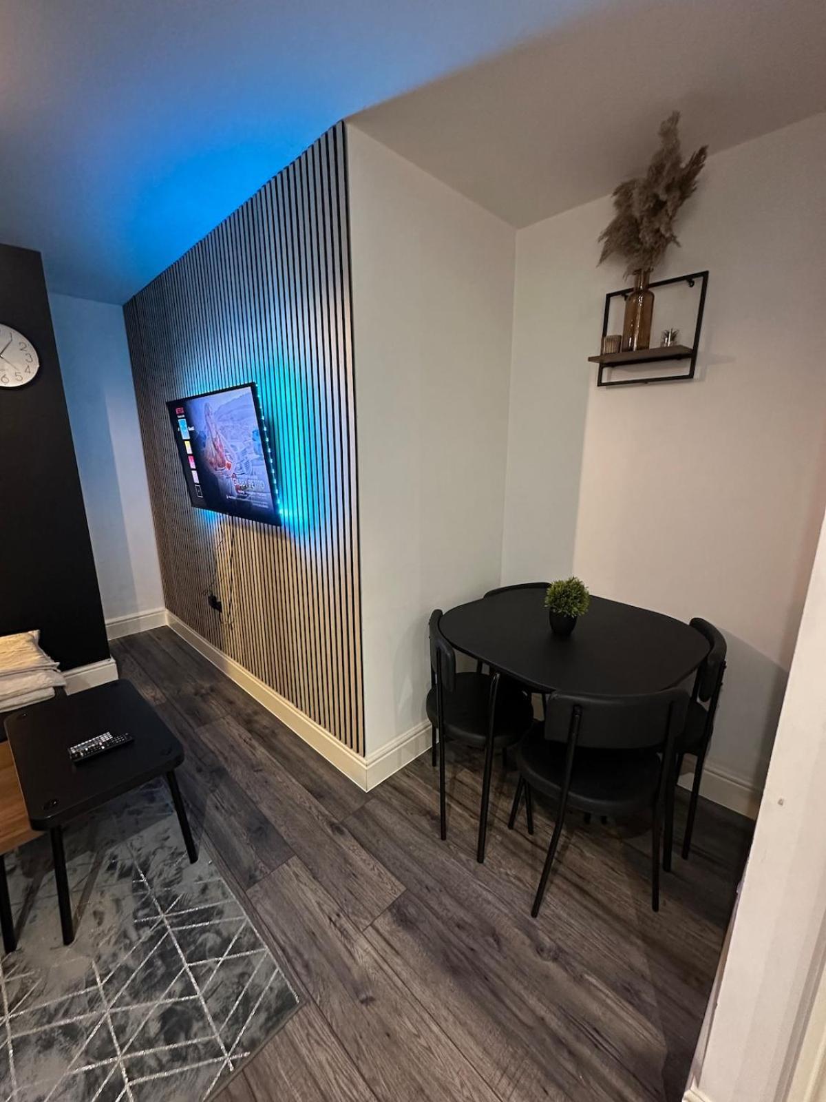 Queen House Stylish * Sheffield