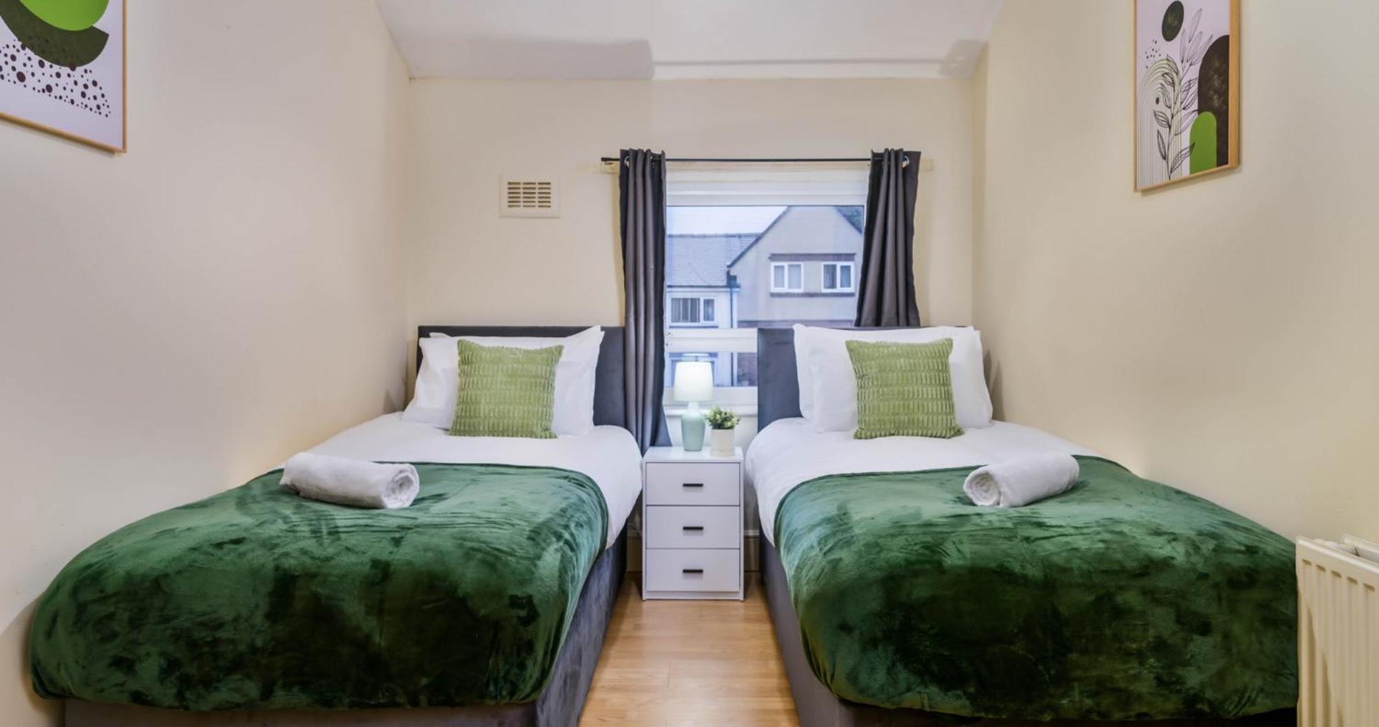 Leanne's 3bed House In *