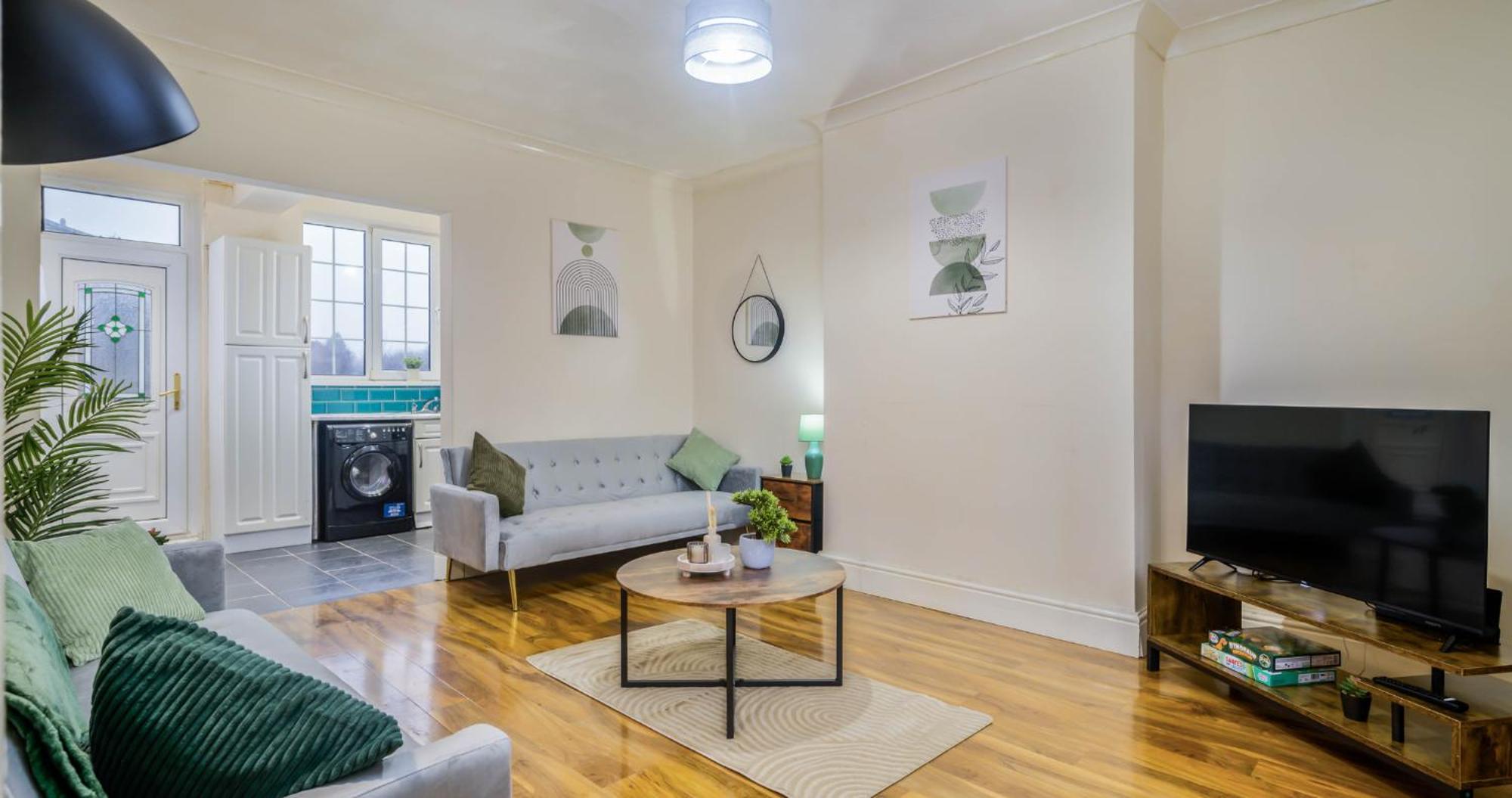Leanne's 3bed House In *