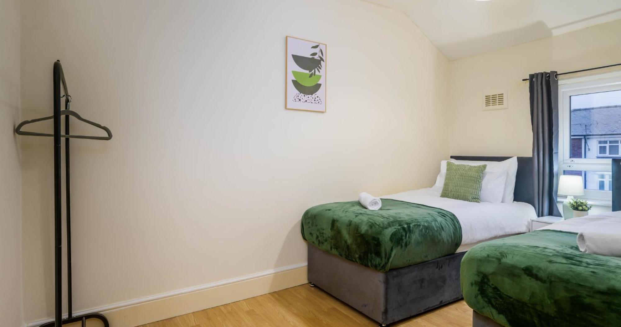 Leanne's 3bed House In Sheffield