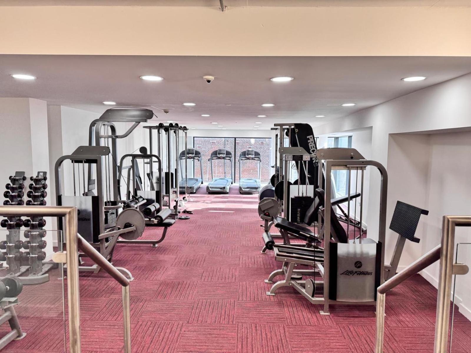 Centre - Modern 1br - Sleeps 3 Apartment