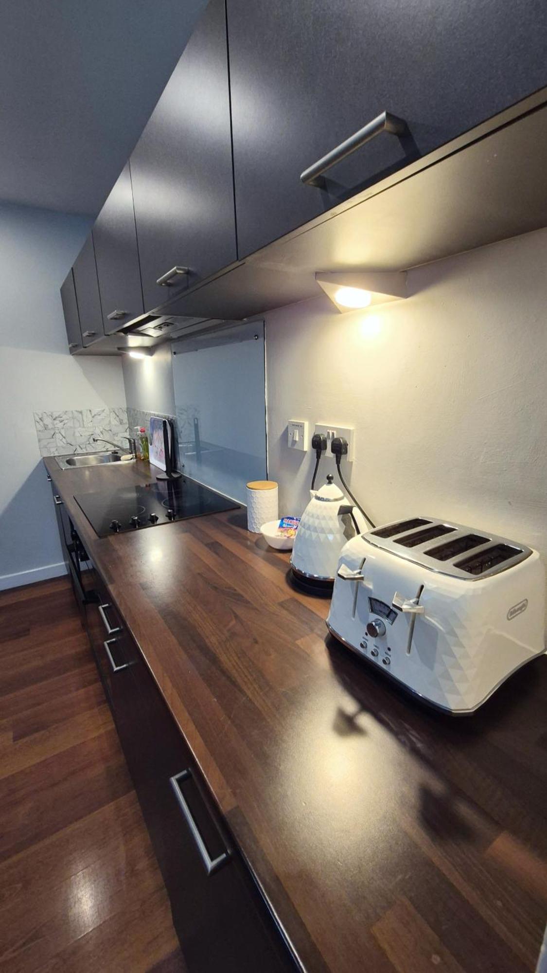 Apartamento Cozy 1 Bedroom Apartment, Center, Free Wifi *