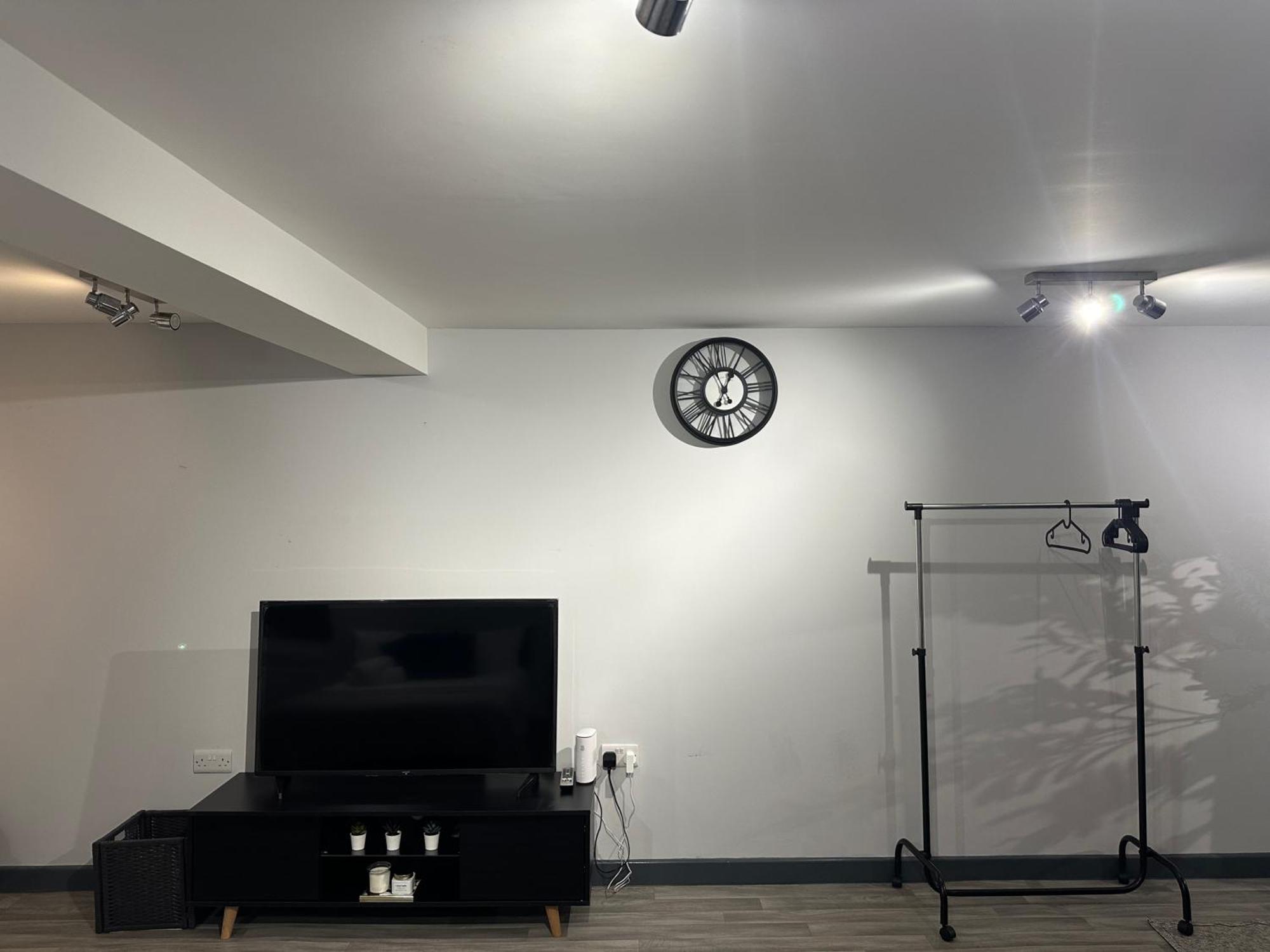 Cozy In Centre With Sofa Bed Apartment