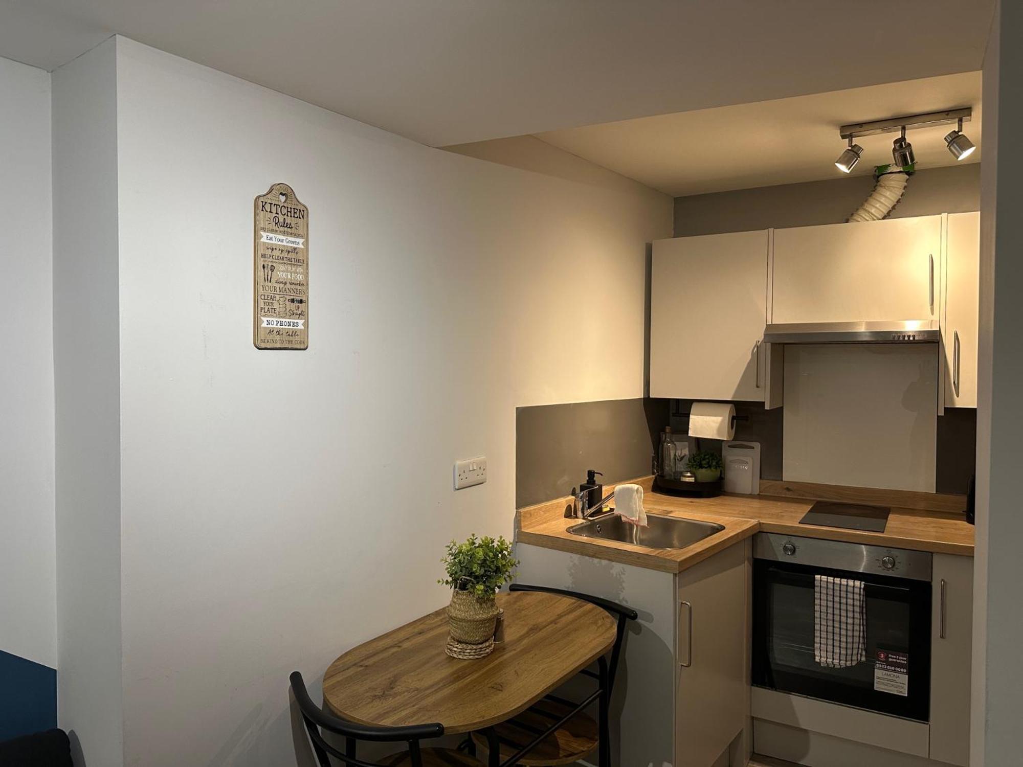 Cozy In Centre With Sofa Bed * Sheffield