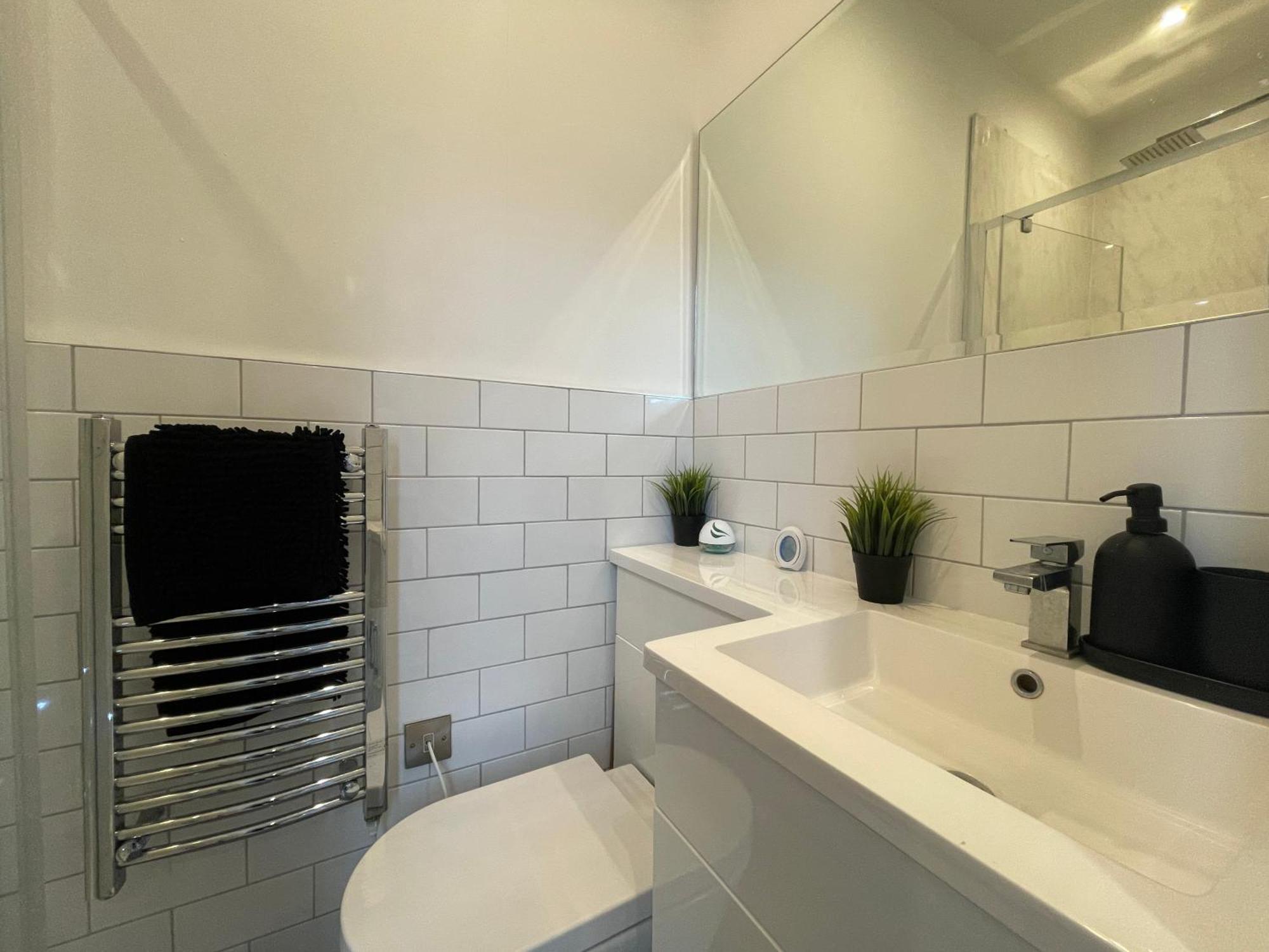 Elegant Urban 2br Hideaway *