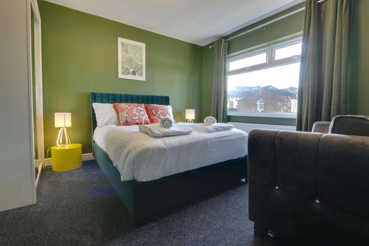 #stylish #exceptional 4 Bed House, Free Parking, Close To Centre * Sheffield