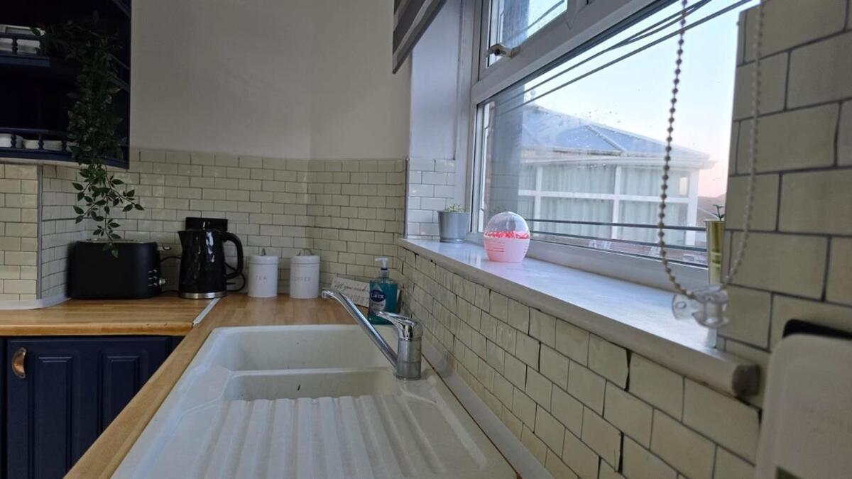 Kabaka - Comfy Birley 3 Bedroom Sheffield