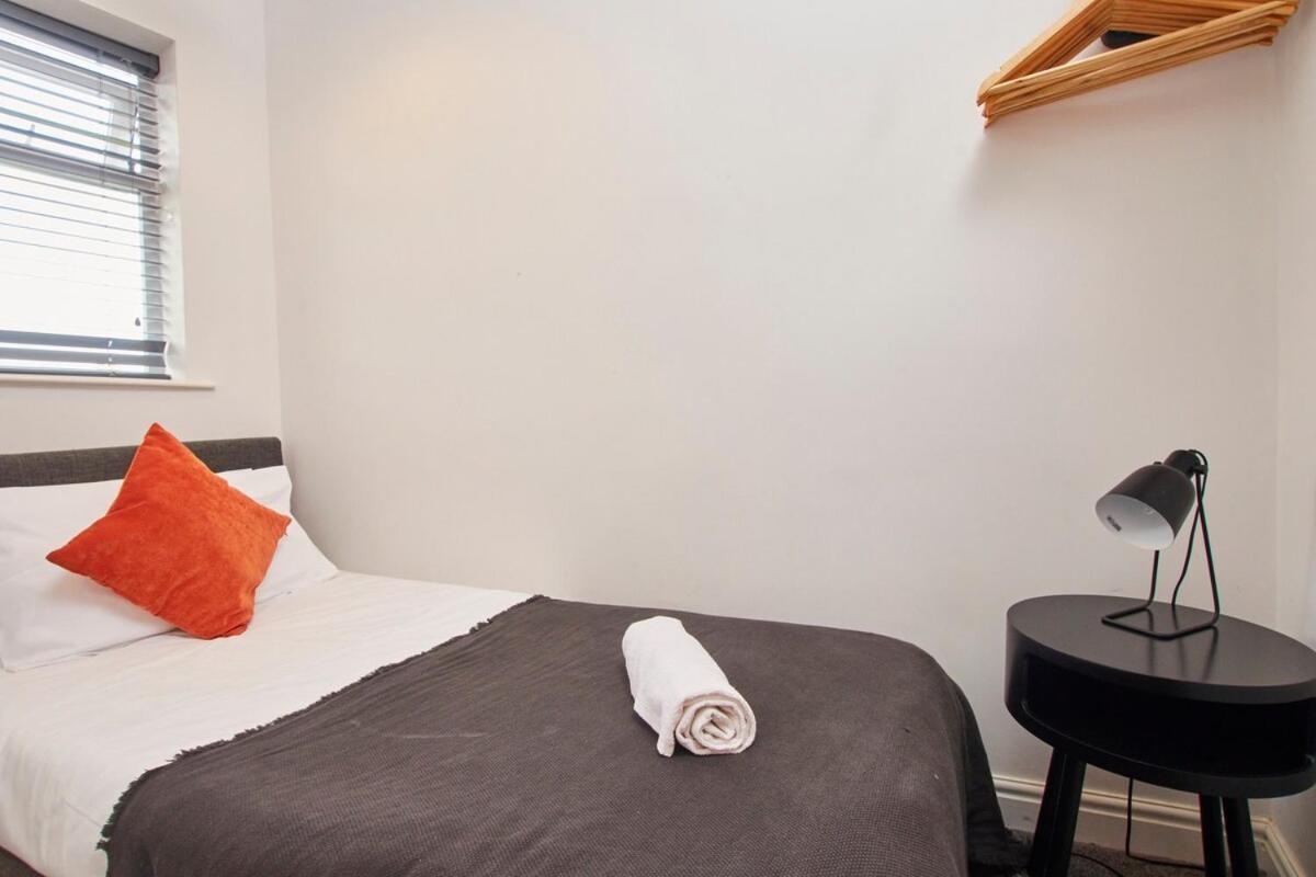 Charming House - Close To Centre - Free Parking, Self-check-in, Fast Wifi And Smart Tv By Yoko *