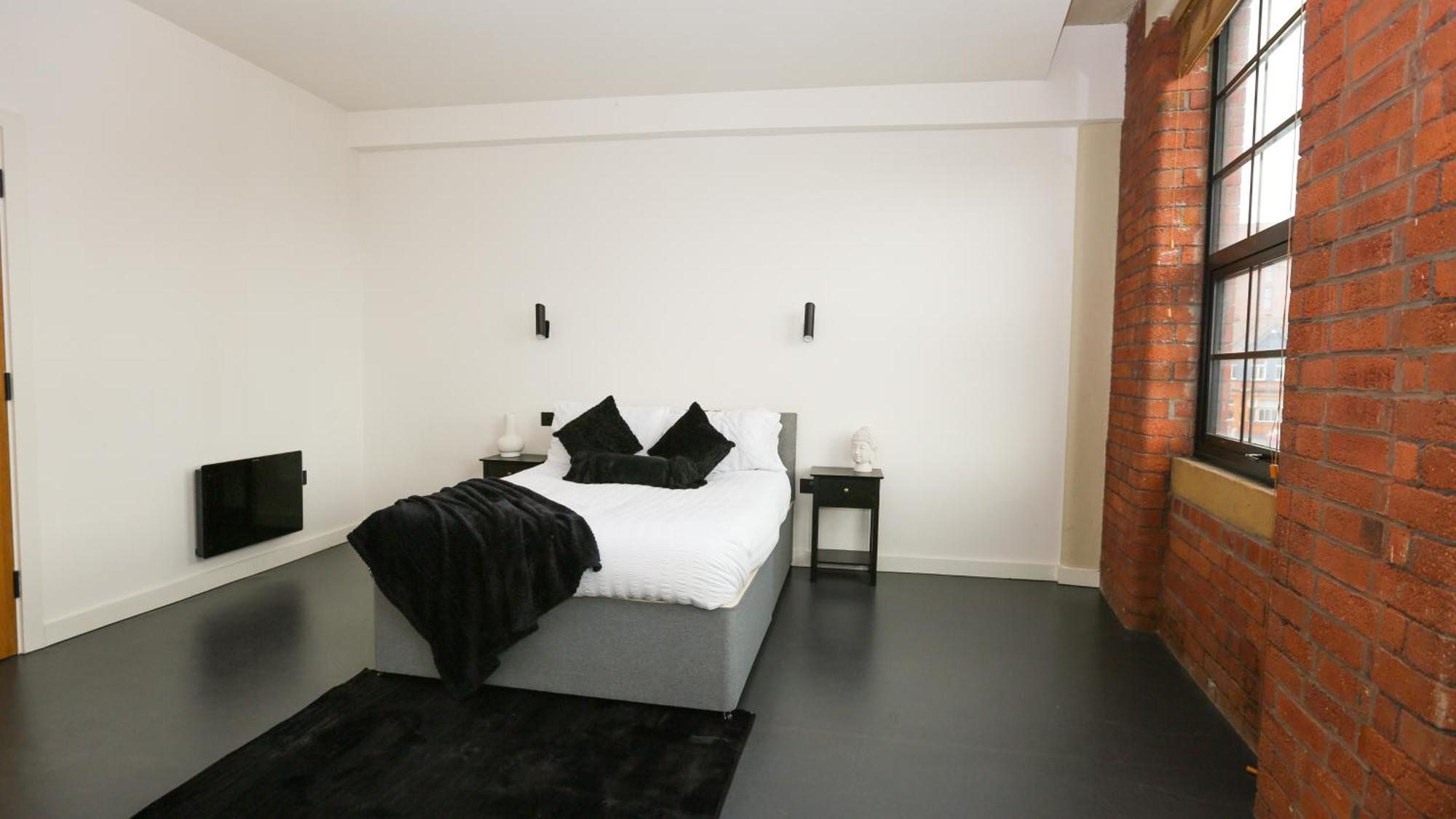 Stayzo_nichols Building_spacious 3-bedroom Sheffield